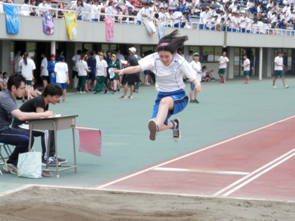 陸上競技会を開催致しました 千葉経済大学附属高等学校